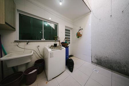 Casa à venda com 168m², 3 quartos e 2 vagas Casa à venda com 168m², 3 quartos e 2 vagasÁrea de Serviço