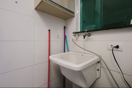 Casa à venda com 168m², 3 quartos e 2 vagas Casa à venda com 168m², 3 quartos e 2 vagasÁrea de Serviço