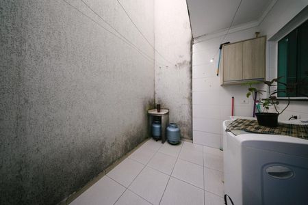 Casa à venda com 168m², 3 quartos e 2 vagas Casa à venda com 168m², 3 quartos e 2 vagasÁrea de Serviço