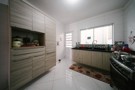 Casa à venda com 168m², 3 quartos e 2 vagas Casa à venda com 168m², 3 quartos e 2 vagasCozinha