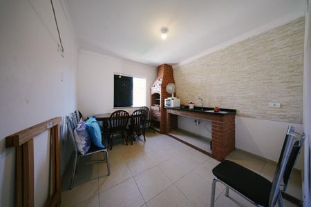 Casa à venda com 168m², 3 quartos e 2 vagas Casa à venda com 168m², 3 quartos e 2 vagasEspaço Gourmet