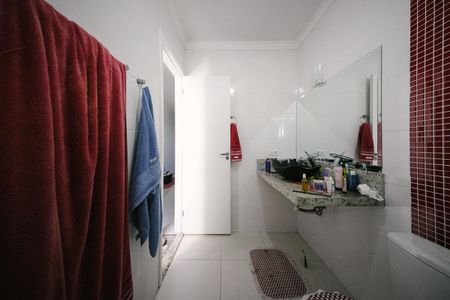 Casa à venda com 168m², 3 quartos e 2 vagas Casa à venda com 168m², 3 quartos e 2 vagasBanheiro da Suíte