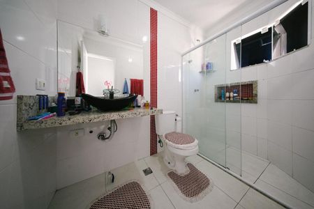 Casa à venda com 168m², 3 quartos e 2 vagas Casa à venda com 168m², 3 quartos e 2 vagasBanheiro da Suíte