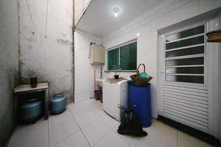 Casa à venda com 168m², 3 quartos e 2 vagas Casa à venda com 168m², 3 quartos e 2 vagasÁrea de Serviço