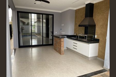 Cozinha de casa de condomínio para alugar com 3 quartos, 200m² em Parque Brasil 500, Paulínia