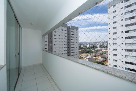 Apartamento à venda com 75m², 3 quartos e 2 vagasVARANDA