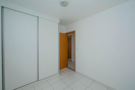 Apartamento à venda com 75m², 3 quartos e 2 vagasQUARTO2