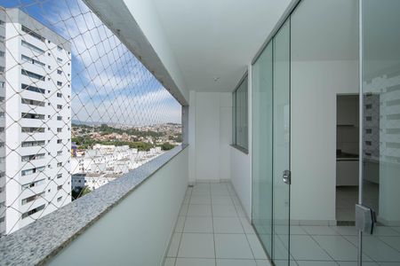VARANDA de apartamento à venda com 3 quartos, 75m² em Betânia, Belo Horizonte