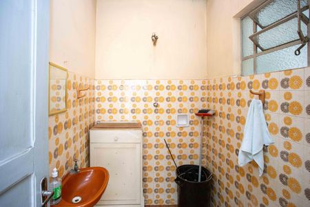 Casa para alugar com 214m², 3 quartos e 4 vagasBanheiro de serviço