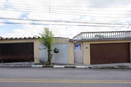 Casa para alugar com 214m², 3 quartos e 4 vagasFachada