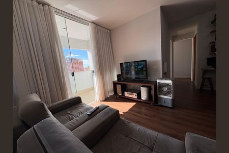 Sala de apartamento à venda com 2 quartos, 69m² em Parque Amazonia, Goiânia