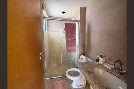 Banheiro Corredor de apartamento à venda com 2 quartos, 69m² em Parque Amazonia, Goiânia