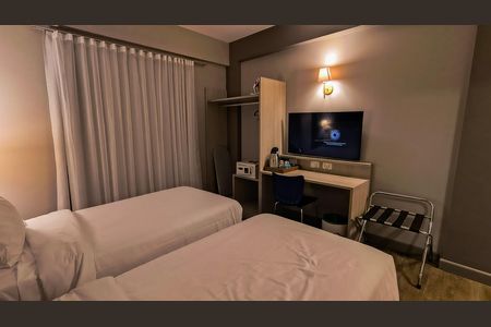 Quarto  de kitnet/studio à venda com 1 quarto, 36m² em Vila Amaral, Belo Horizonte