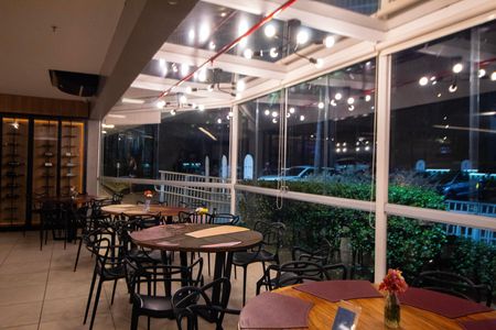Studio à venda com 36m², 1 quarto e 1 vaga Studio à venda com 36m², 1 quarto e 1 vagaÁrea Comum - Restaurante
