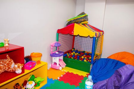 Studio à venda com 36m², 1 quarto e 1 vaga Studio à venda com 36m², 1 quarto e 1 vagaÁrea Comum - Brinquedoteca