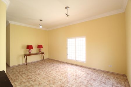 Casa para alugar com 297m², 3 quartos e 6 vagasSala