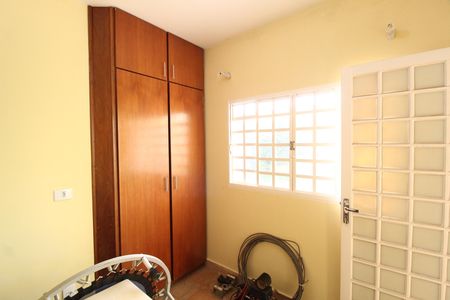 Casa para alugar com 297m², 3 quartos e 6 vagasEscritório