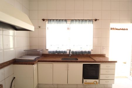 Casa para alugar com 297m², 3 quartos e 6 vagasCozinha