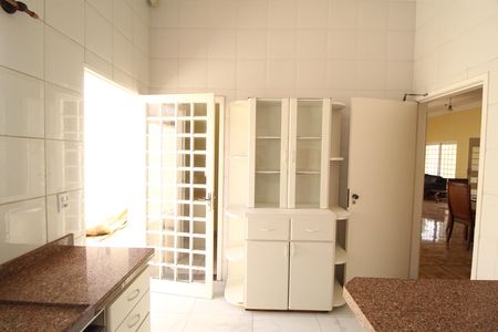 Casa para alugar com 297m², 3 quartos e 6 vagasCozinha