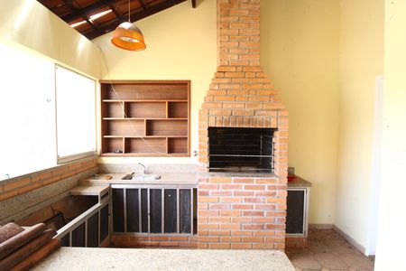 Casa para alugar com 297m², 3 quartos e 6 vagasChurrasqueira