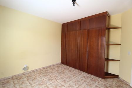 Casa para alugar com 297m², 3 quartos e 6 vagasQuarto 3 - Suíte