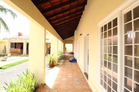 Casa para alugar com 297m², 3 quartos e 6 vagasVaranda