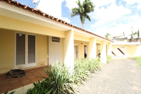 Casa para alugar com 297m², 3 quartos e 6 vagasVaranda