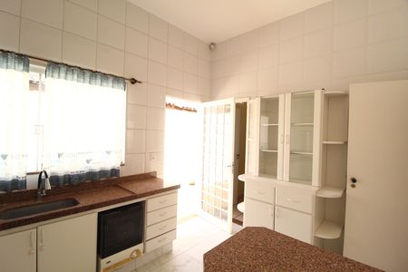 Casa para alugar com 297m², 3 quartos e 6 vagasCozinha