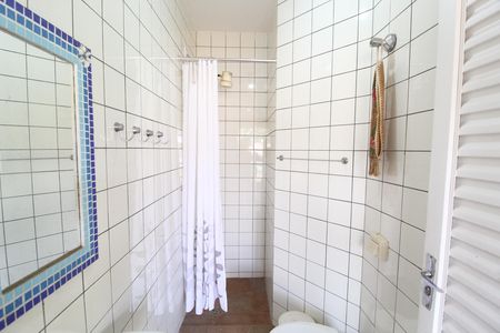 Casa para alugar com 297m², 3 quartos e 6 vagasBanheiro da Piscina