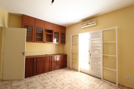 Casa para alugar com 297m², 3 quartos e 6 vagasQuarto 3 - Suíte