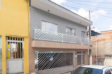 Casa para alugar com 25m², 1 quarto e sem vaga Casa para alugar com 25m², 1 quarto e sem vagaFachada