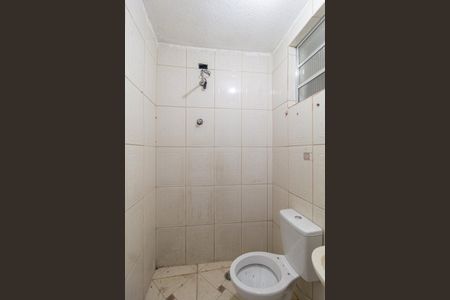 Banheiro de casa para alugar com 1 quarto, 25m² em Vila Menck, Osasco