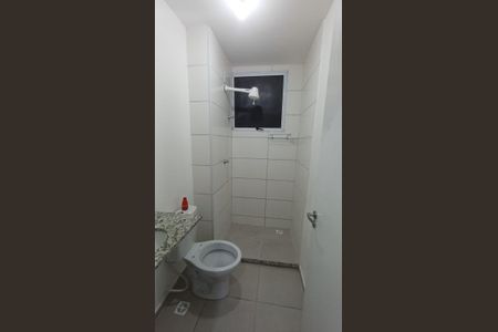 Banheiro de apartamento para alugar com 2 quartos, 53m² em Parque Orestes Ongaro, Sumaré
