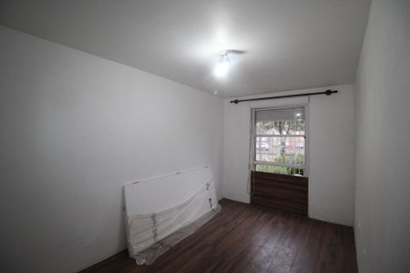 Quarto de apartamento para alugar com 0 quarto, 40m² em Humaitá, Porto Alegre