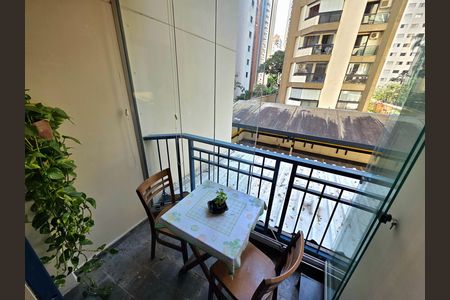 Apartamento à venda com 75m², 2 quartos e 1 vaga Apartamento à venda com 75m², 2 quartos e 1 vagaVaranda