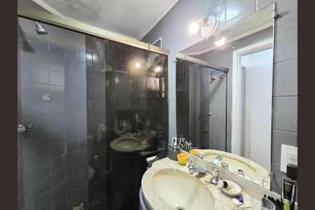 Apartamento à venda com 75m², 2 quartos e 1 vaga Apartamento à venda com 75m², 2 quartos e 1 vagaBanheiro da Suíte 1