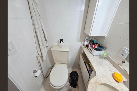 Apartamento à venda com 75m², 2 quartos e 1 vaga Apartamento à venda com 75m², 2 quartos e 1 vagaBanheiro da Suíte 2