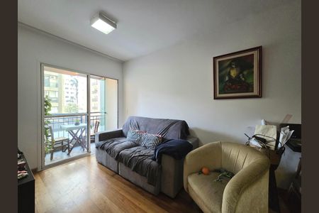 Apartamento à venda com 75m², 2 quartos e 1 vaga Apartamento à venda com 75m², 2 quartos e 1 vagaSala