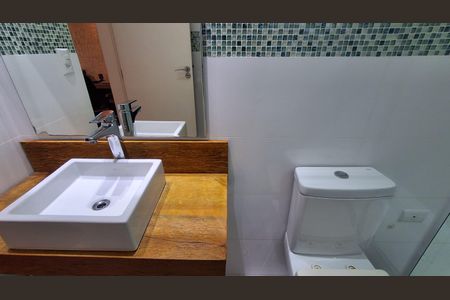 Casa à venda com 98m², 2 quartos e 1 vaga Casa à venda com 98m², 2 quartos e 1 vagaBanheiro Suíte 2