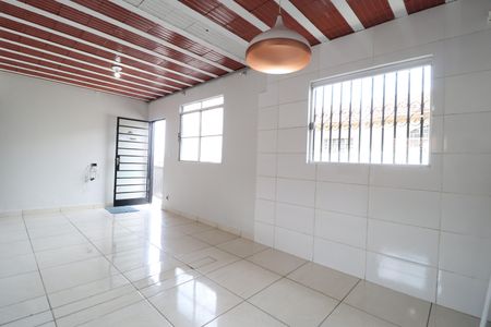 Casa para alugar com 150m², 3 quartos e 4 vagasSala