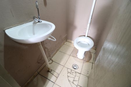 Casa para alugar com 150m², 3 quartos e 4 vagasBanheiro externo