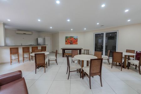 Apartamento à venda com 64m², 2 quartos e 1 vagaÁrea comum - Salão de festas