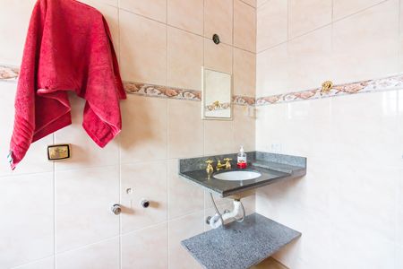 Casa à venda com 368m², 4 quartos e 10 vagas Casa à venda com 368m², 4 quartos e 10 vagasBanheiro 3