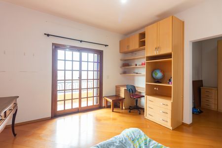 Casa à venda com 368m², 4 quartos e 10 vagas Casa à venda com 368m², 4 quartos e 10 vagasQuarto 1