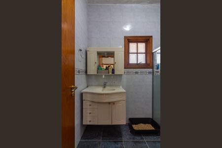 Casa à venda com 368m², 4 quartos e 10 vagas Casa à venda com 368m², 4 quartos e 10 vagasBanheiro 2