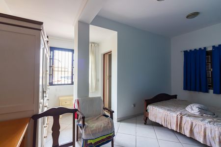 Casa à venda com 368m², 4 quartos e 10 vagas Casa à venda com 368m², 4 quartos e 10 vagasQuarto 4