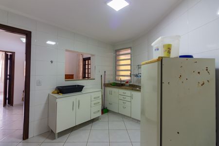 Casa à venda com 368m², 4 quartos e 10 vagas Casa à venda com 368m², 4 quartos e 10 vagasCozinha 2