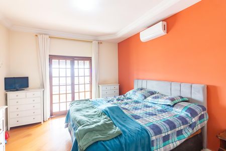 Casa à venda com 368m², 4 quartos e 10 vagas Casa à venda com 368m², 4 quartos e 10 vagasQuarto 3