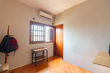 Casa à venda com 368m², 4 quartos e 10 vagas Casa à venda com 368m², 4 quartos e 10 vagasQuarto 2
