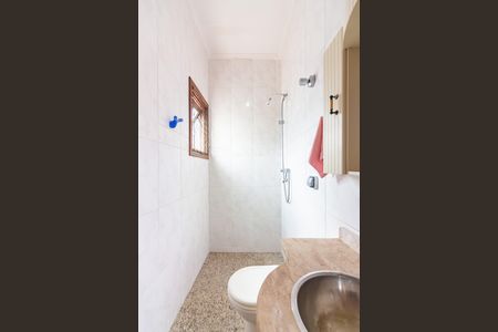 Casa à venda com 368m², 4 quartos e 10 vagas Casa à venda com 368m², 4 quartos e 10 vagasBanheiro 1